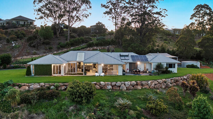 Bogong Court v4