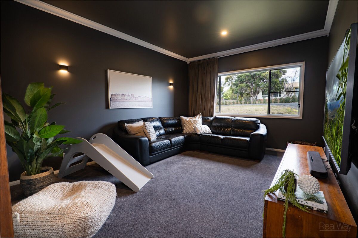 2018751434 13 1 230906 051827 w1200 h800