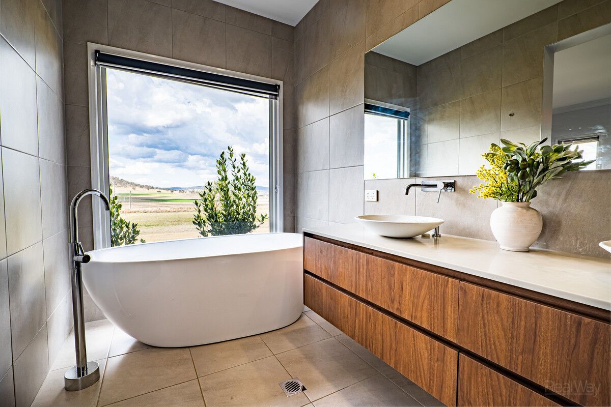 2018751434 17 1 230906 051827 w1200 h800