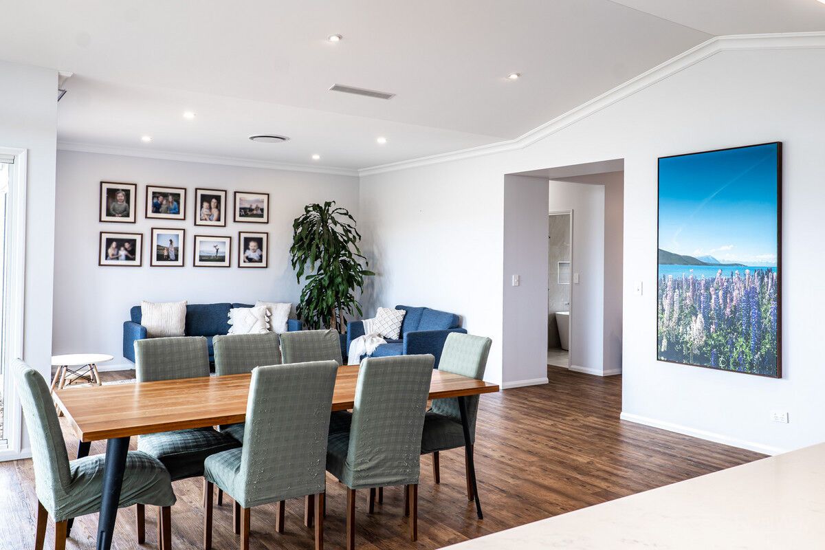 2018751434 9 1 230906 051827 w1200 h800