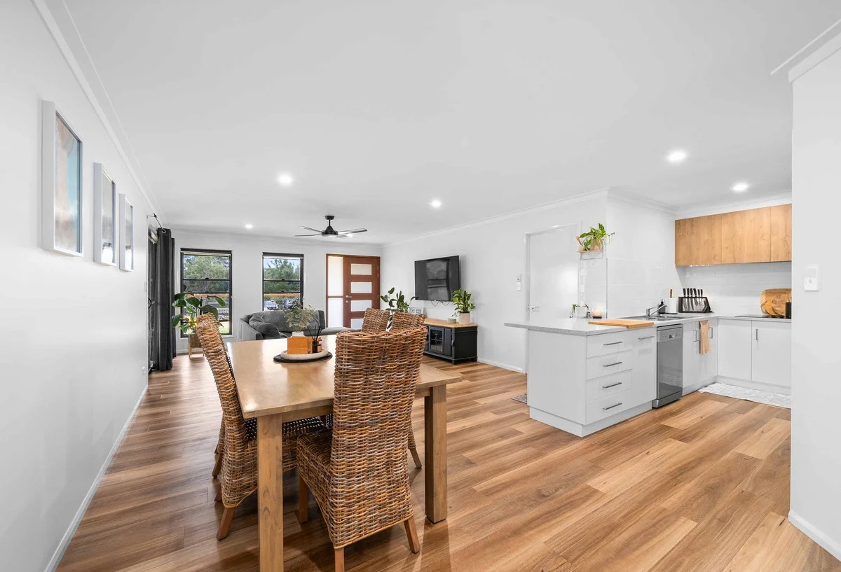 2019199528 8 1 240423 050642 w1200 h900